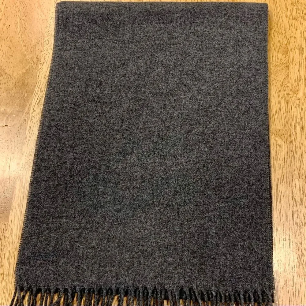 V.‎ Fraas Cashmink Gray Acrylic Winter Scarf